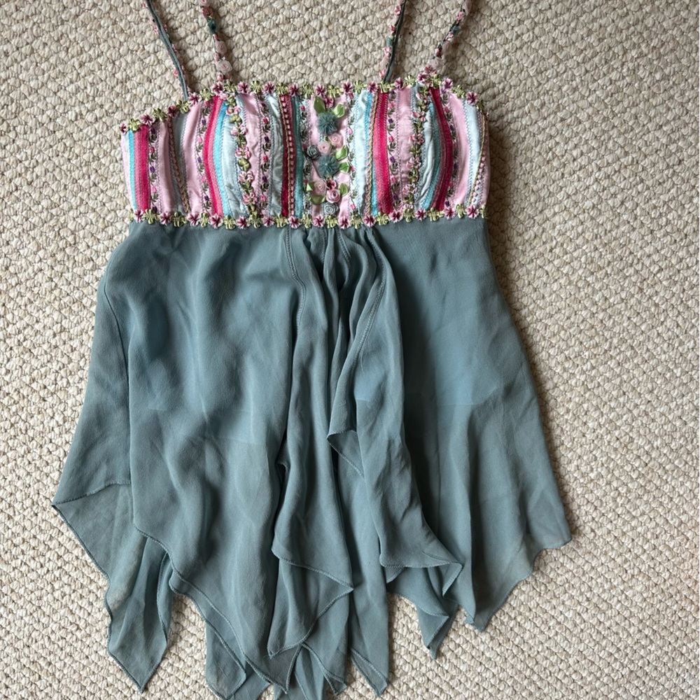 Sue Wong Floral Feminine Handkerchief Top